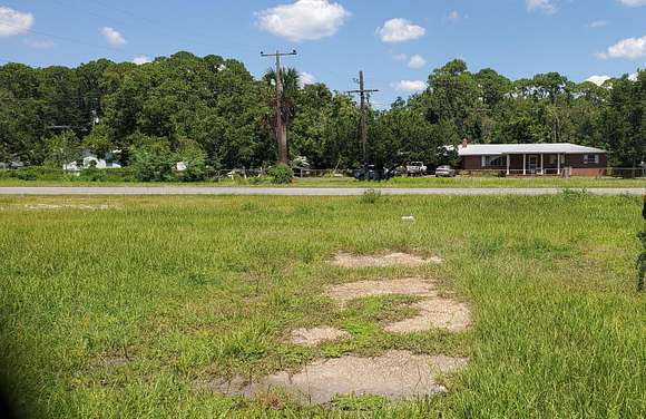 3.13 Acres of Improved Mixed-Use Land for Sale in Apalachicola, Florida