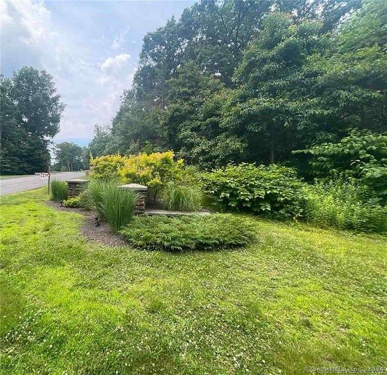 0.97 Acres of Residential Land for Sale in Wolcott, Connecticut