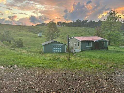 5 Acres of Residential Land with Home for Auction in Waverly, Ohio