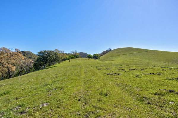 154 Acres of Agricultural Land for Sale in San Jose, California