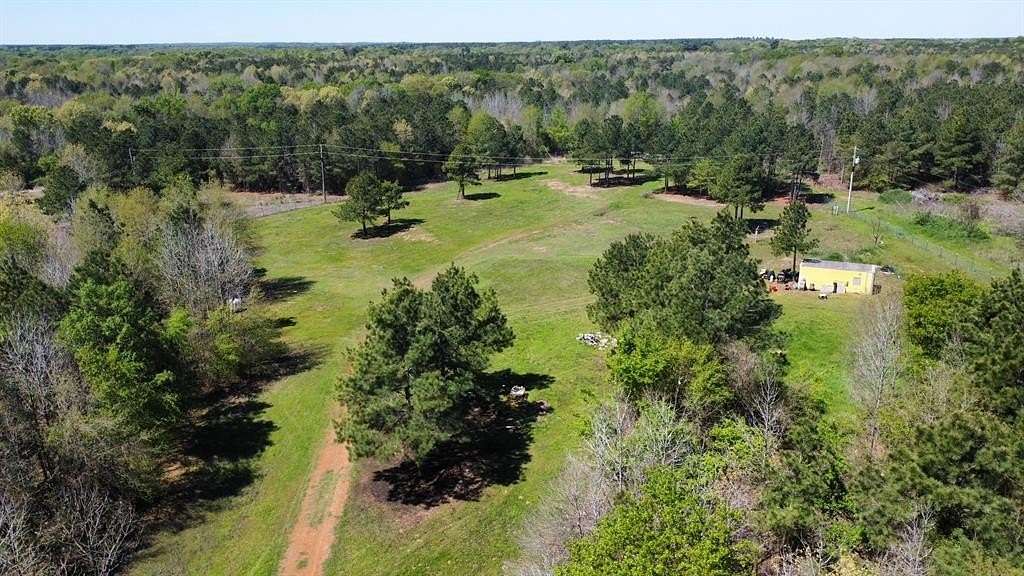 10 Acres of Land for Sale in Pittsburg, Texas