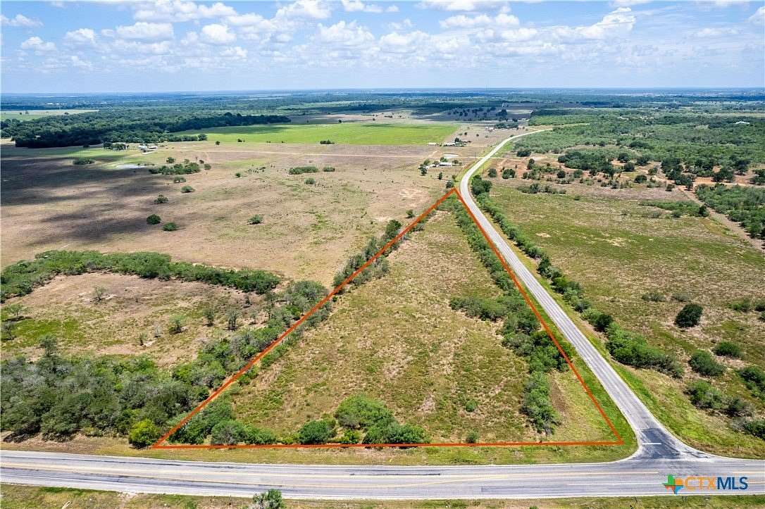 7.531 Acres of Residential Land for Sale in Gonzales, Texas