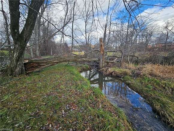 1.491 Acres of Residential Land for Sale in Sparta, North Carolina