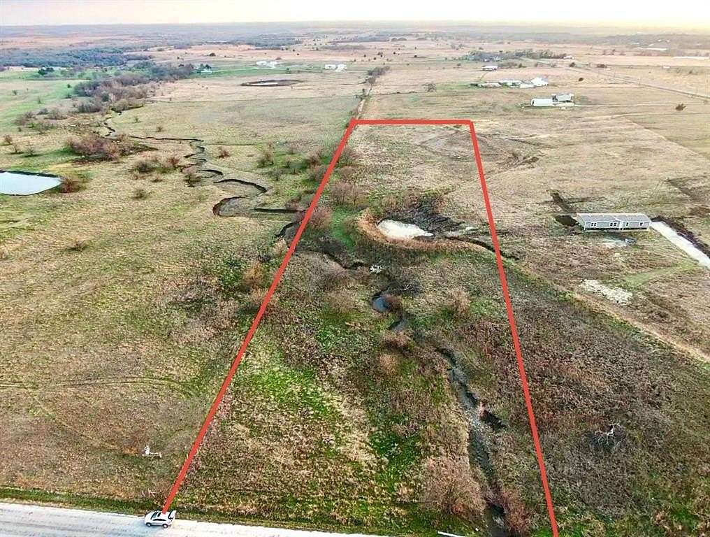 8.137 Acres of Residential Land for Sale in Decatur, Texas