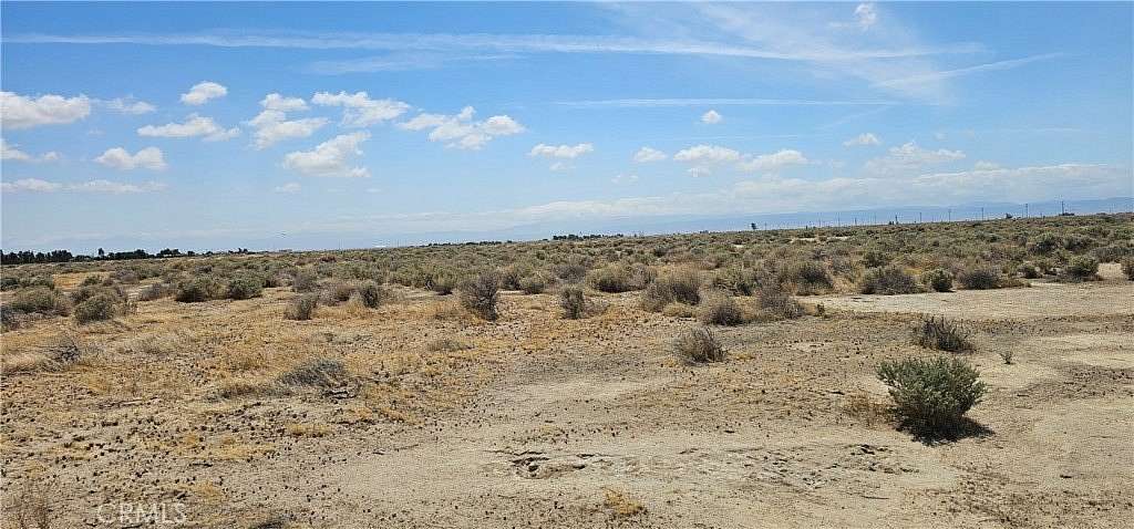 2.5 Acres of Land for Sale in Rosamond, California