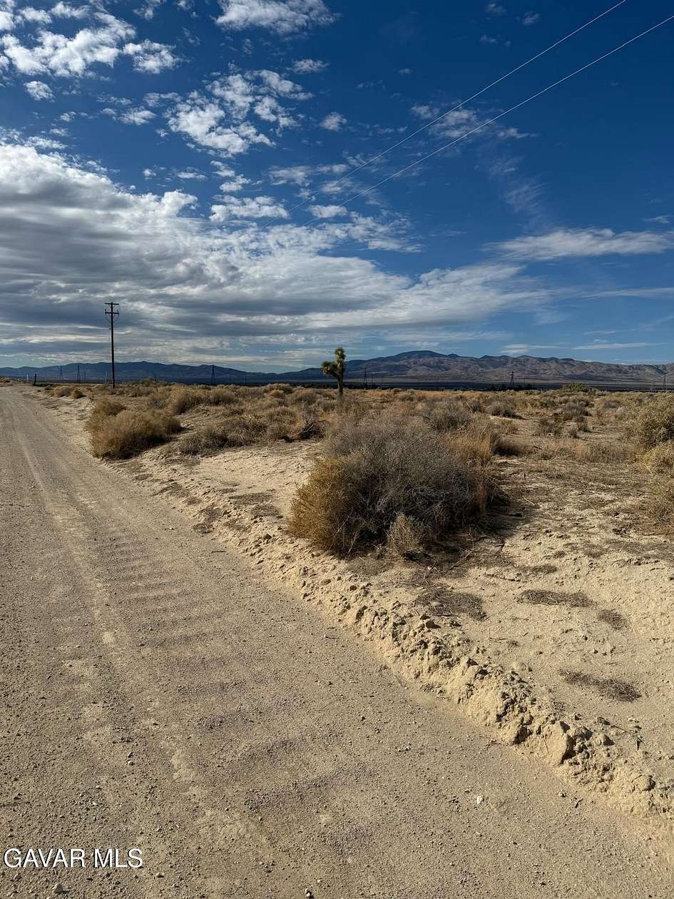 Land for Sale in Rosamond, California