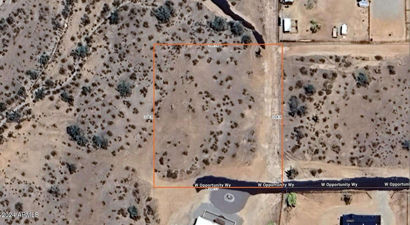 1.03 Acres of Residential Land for Sale in Morristown, Arizona