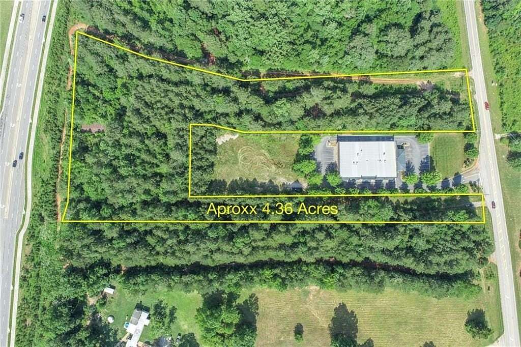 4 Acres of Commercial Land for Sale in Hoschton, Georgia