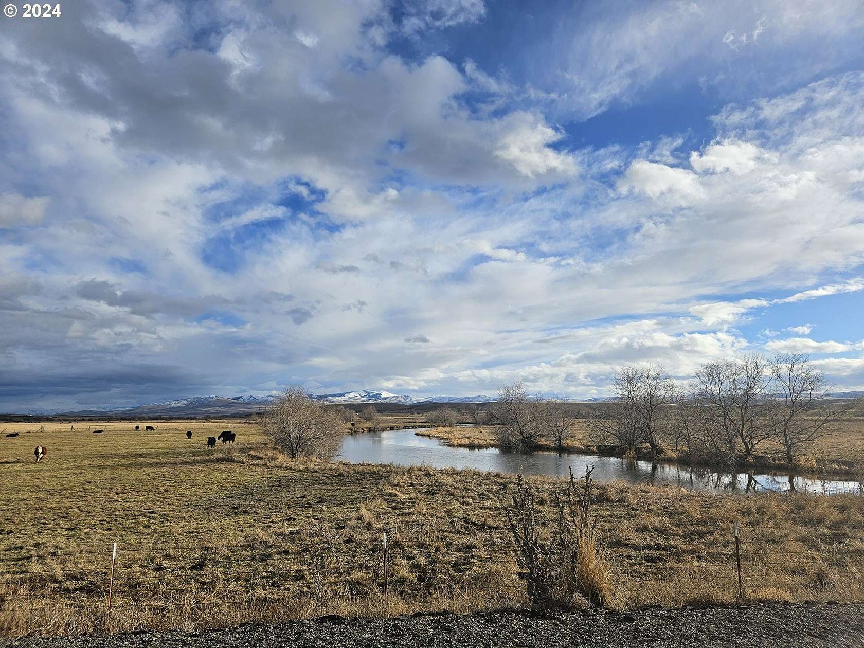 112.55 Acres of Agricultural Land for Sale in Baker City, Oregon