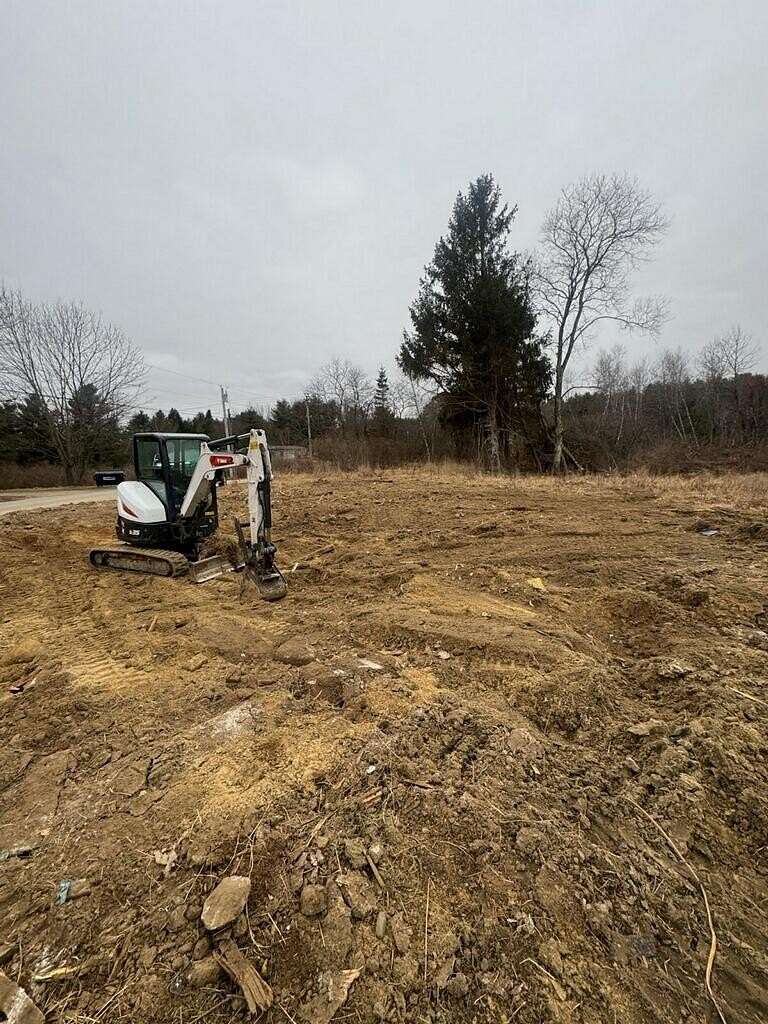 2.14 Acres of Residential Land for Sale in Arundel, Maine