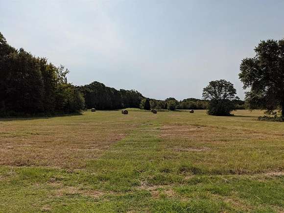 18.83 Acres of Land for Sale in Athens, Texas