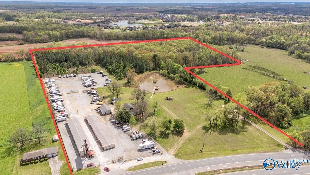 31 Acres of Improved Commercial Land for Sale in Athens, Alabama