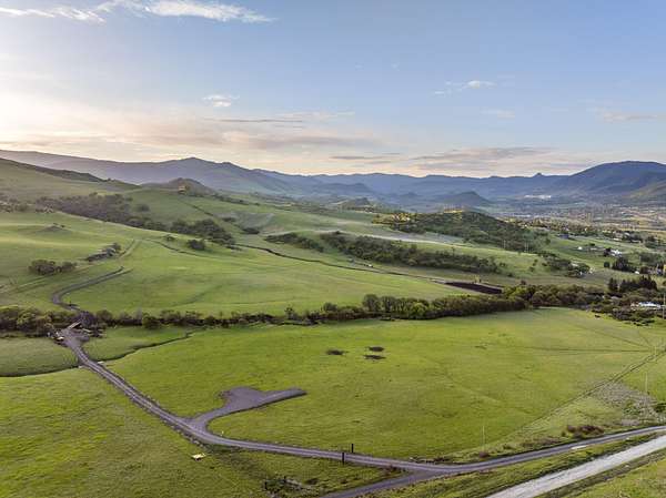 31.7 Acres of Land for Sale in Ashland, Oregon