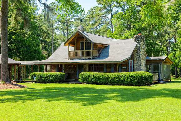 390 Acres of Recreational Land with Home for Sale in Cairo, Georgia