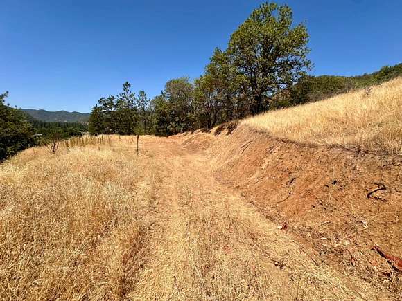 1.89 Acres of Residential Land for Sale in Gold Hill, Oregon