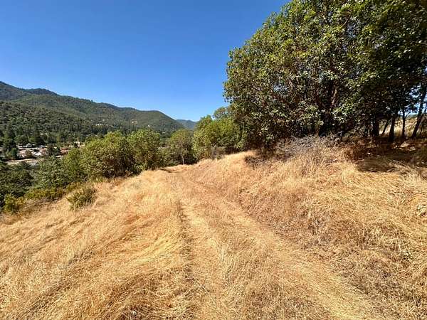 1.89 Acres of Residential Land for Sale in Gold Hill, Oregon