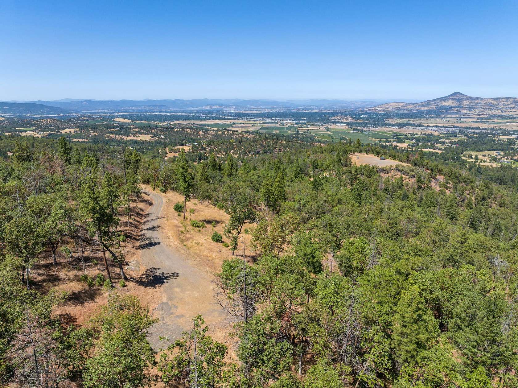 60 Acres of Recreational Land for Sale in Medford, Oregon