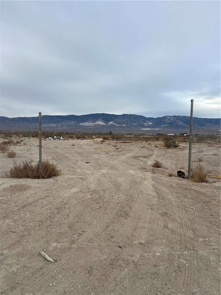 4.69 Acres of Land for Sale in Lucerne Valley, California