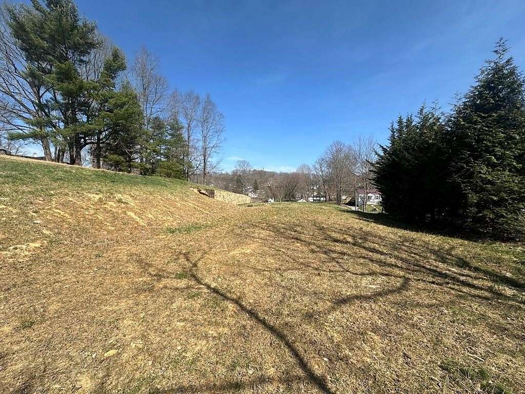 0.787 Acres of Residential Land for Sale in Bluefield, West Virginia