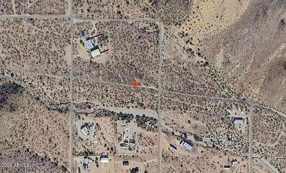 2.35 Acres of Residential Land for Sale in Golden Valley, Arizona