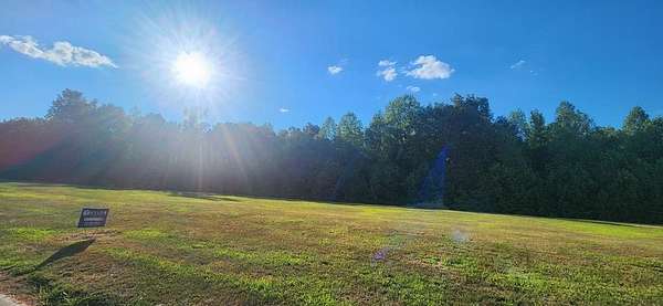 1 Acre of Residential Land for Sale in Huntingdon, Tennessee