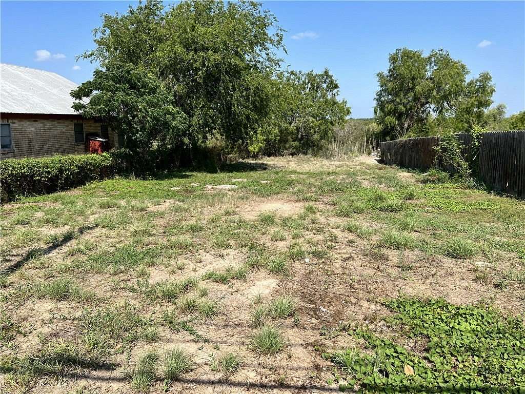 0.11 Acres of Land for Sale in Three Rivers, Texas