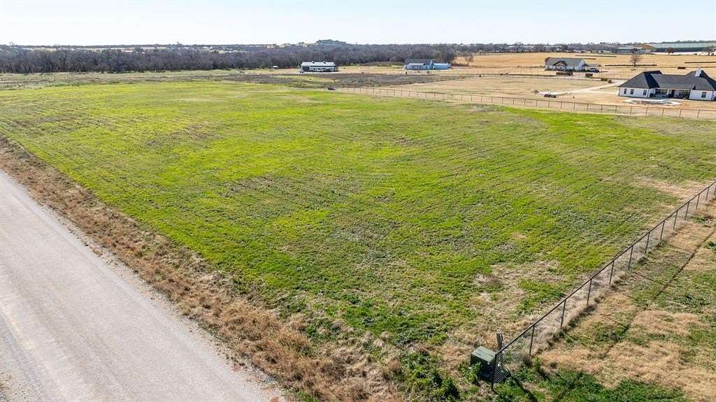 3.15 Acres of Residential Land for Sale in Stephenville, Texas