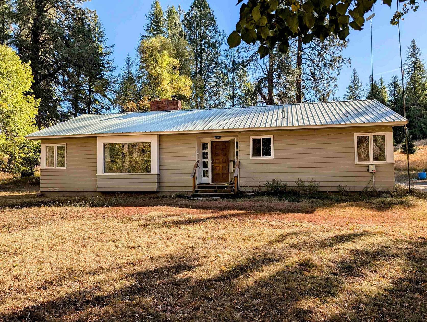 10 Acres of Land with Home for Sale in Clayton, Washington