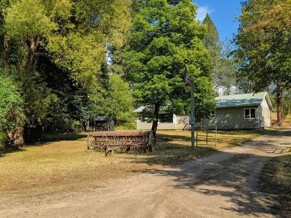 10 Acres of Land with Home for Sale in Clayton, Washington