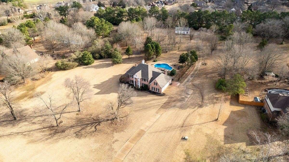 4.02 Acres of Residential Land with Home for Sale in Collierville, Tennessee