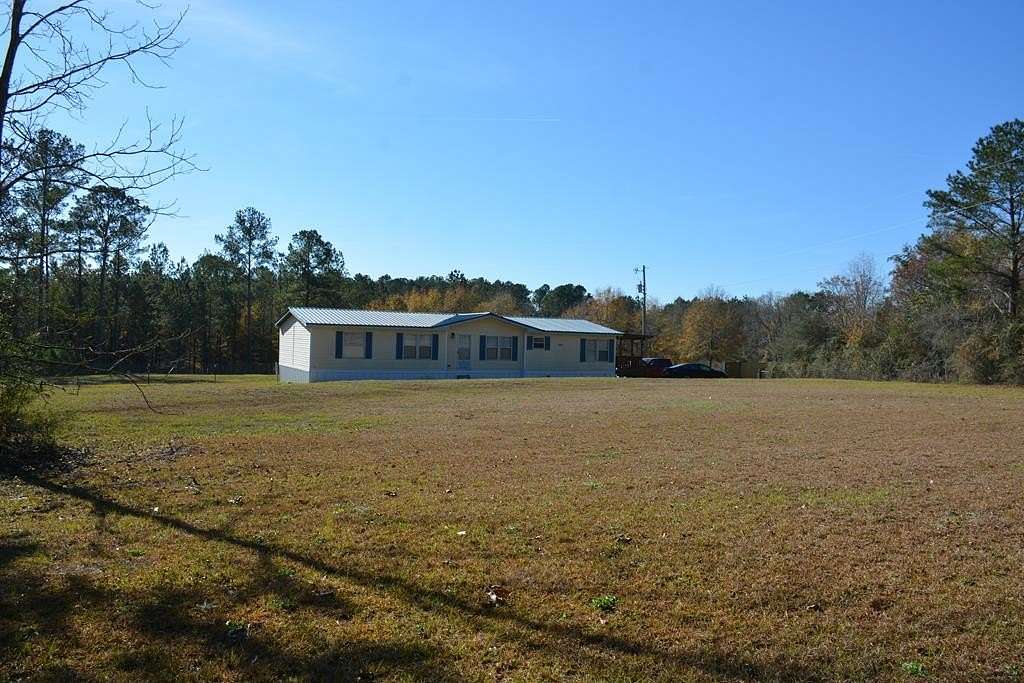 18 Acres of Recreational Land with Home for Sale in Andalusia, Alabama