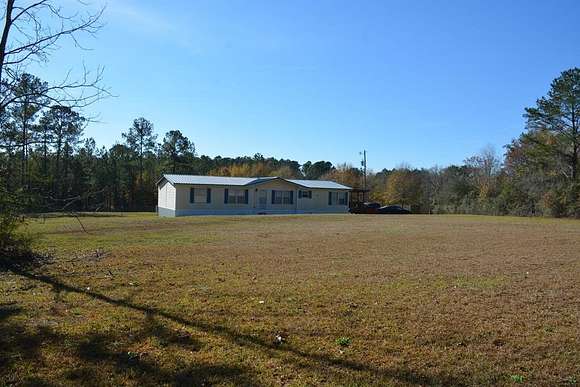 18 Acres of Recreational Land with Home for Sale in Andalusia, Alabama