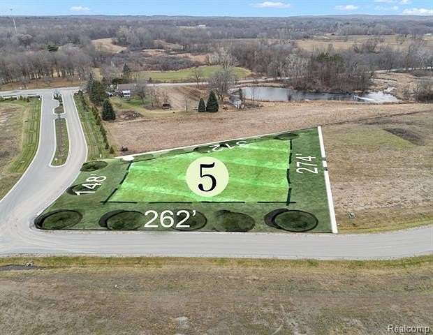 1.29 Acres of Residential Land for Sale in Oakland Charter Township, Michigan