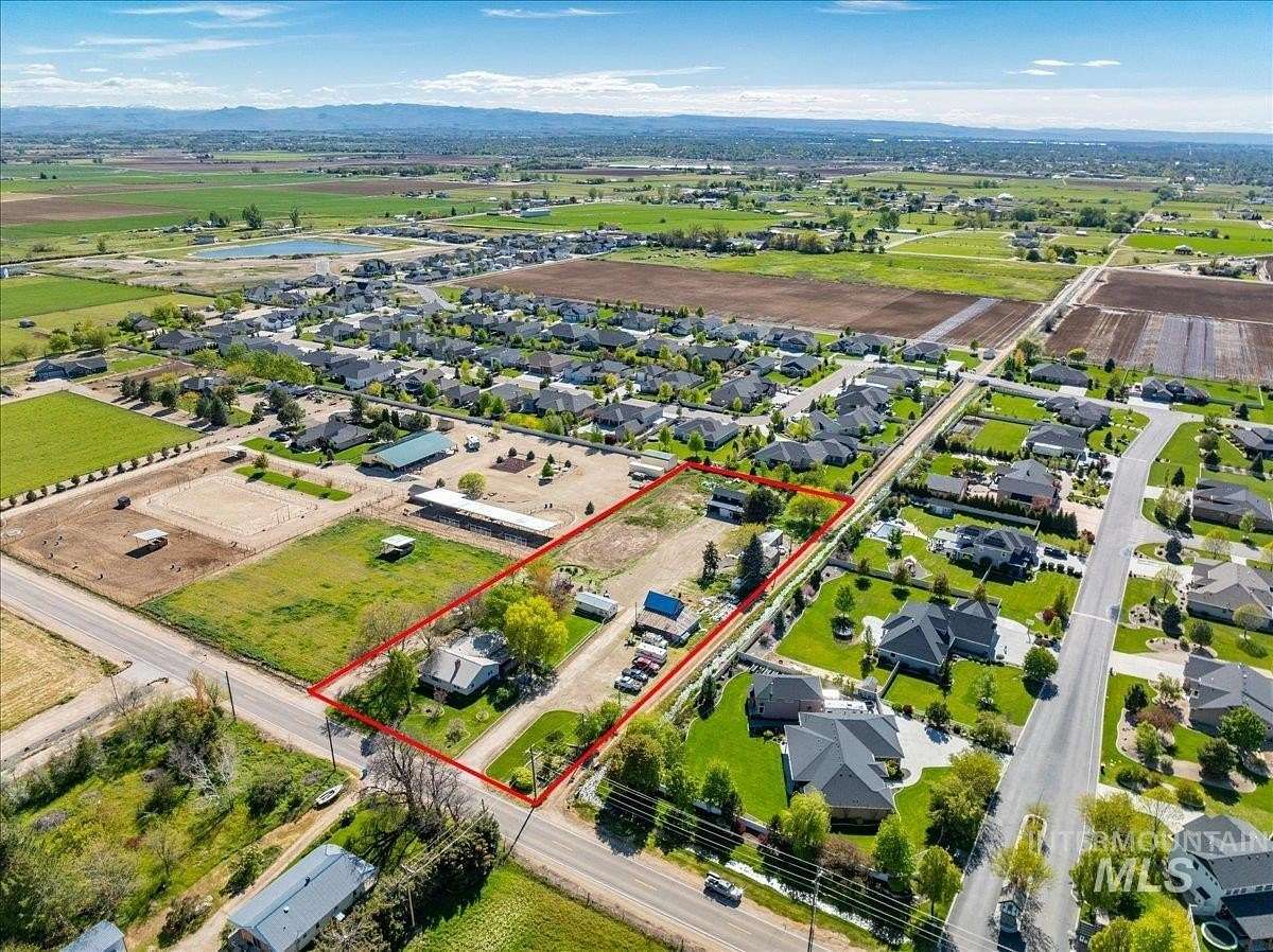 2.43 Acres of Residential Land with Home for Sale in Nampa, Idaho