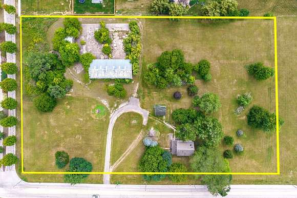 5 Acres of Residential Land for Sale in Oswego, Illinois