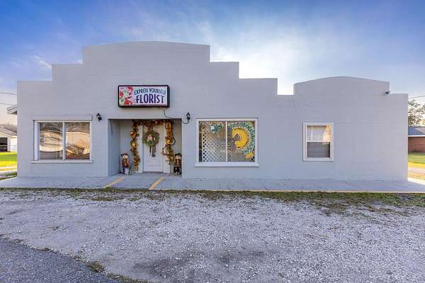 0.24 Acres of Improved Commercial Land for Sale in Raceland, Louisiana