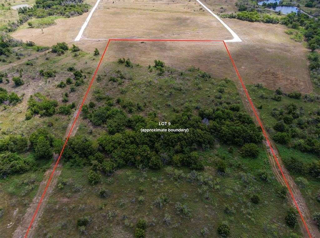 10 Acres of Land for Sale in Mount Calm, Texas