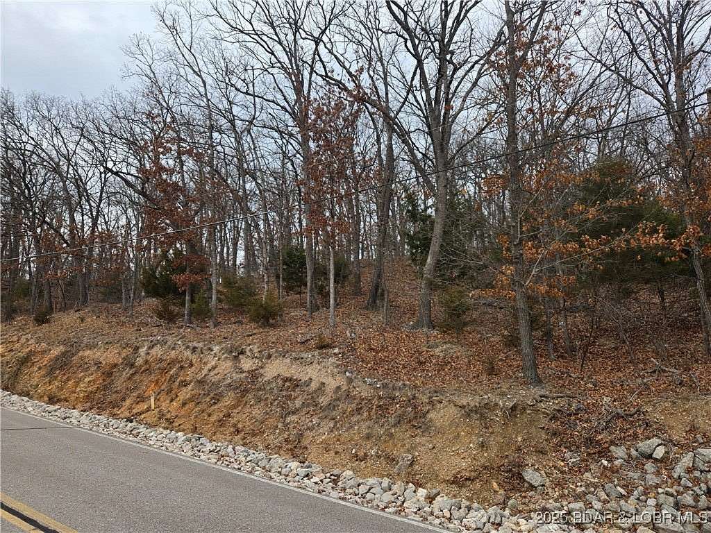 0.32 Acres of Residential Land for Sale in Village of Four Seasons, Missouri