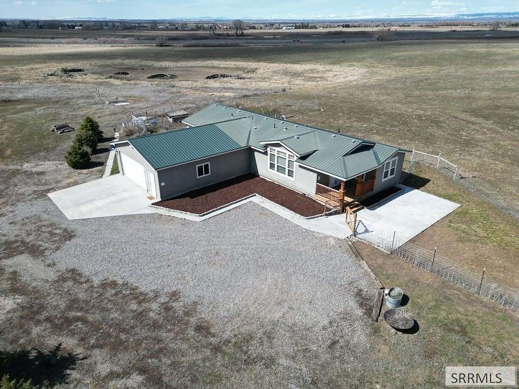 32.52 Acres of Land with Home for Sale in St. Anthony, Idaho