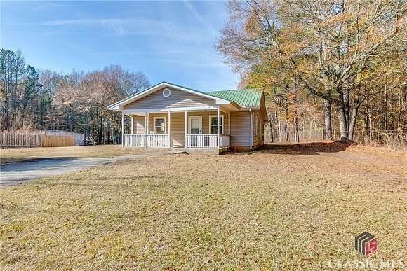 3.14 Acres of Residential Land with Home for Sale in Hull, Georgia