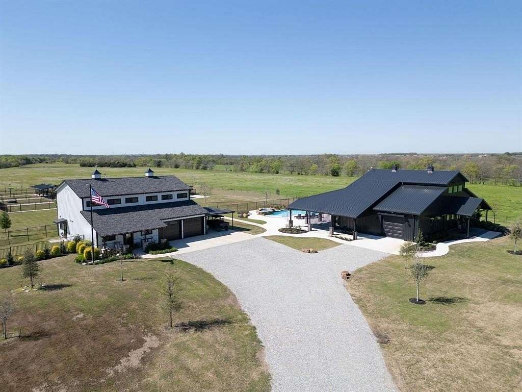 48 Acres of Recreational Land with Home for Sale in Royse City, Texas