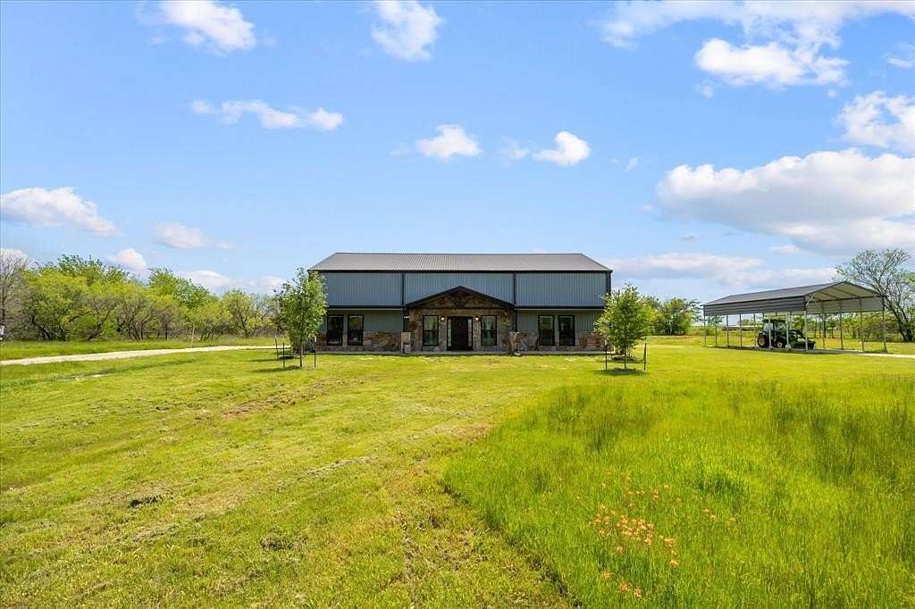 10 Acres of Residential Land with Home for Sale in Kaufman, Texas