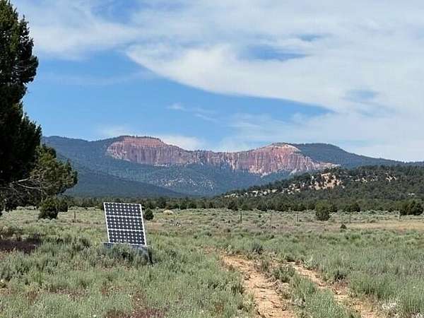 20 Acres of Agricultural Land for Sale in Kanab, Utah