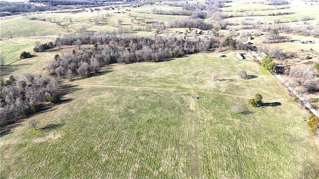 13.31 Acres of Land for Sale in Huntsville, Arkansas