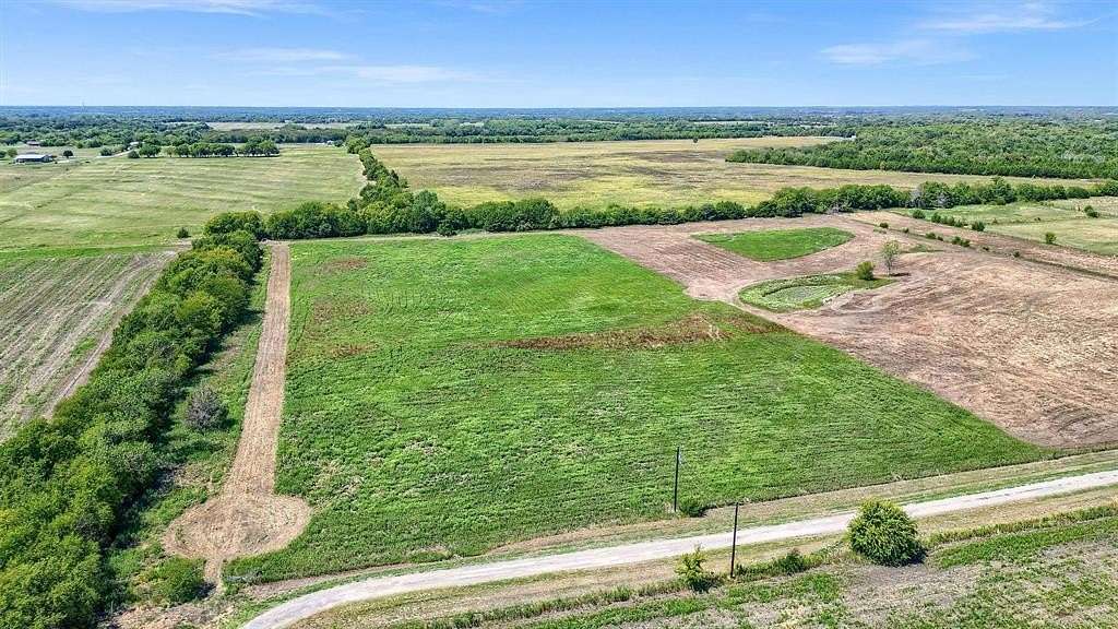 12 Acres of Land for Sale in Van Alstyne, Texas