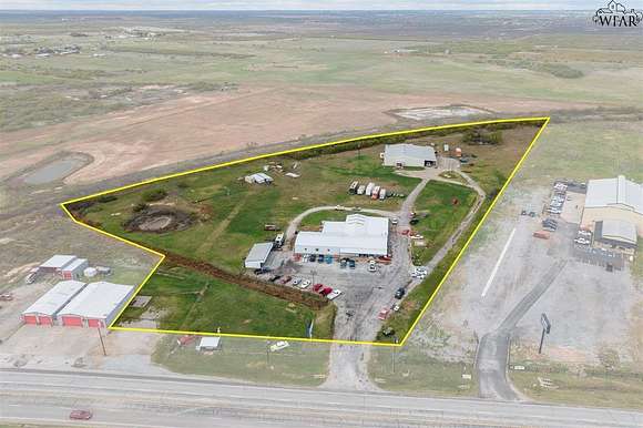 5.282 Acres of Improved Mixed-Use Land for Sale in Wichita Falls, Texas