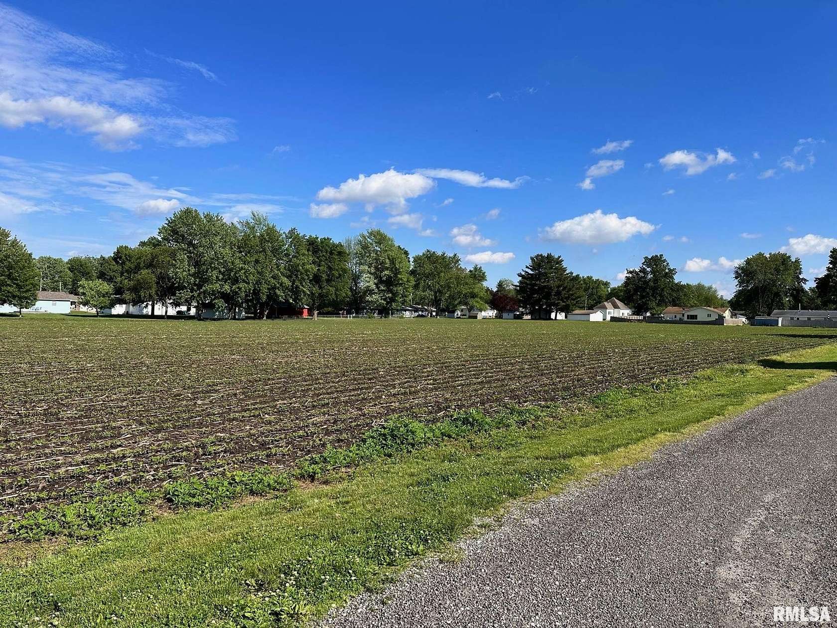 6.69 Acres of Land for Sale in Taylorville, Illinois
