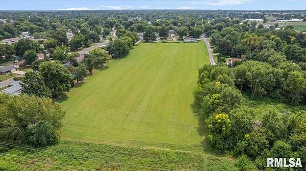 6.69 Acres of Land for Sale in Taylorville, Illinois