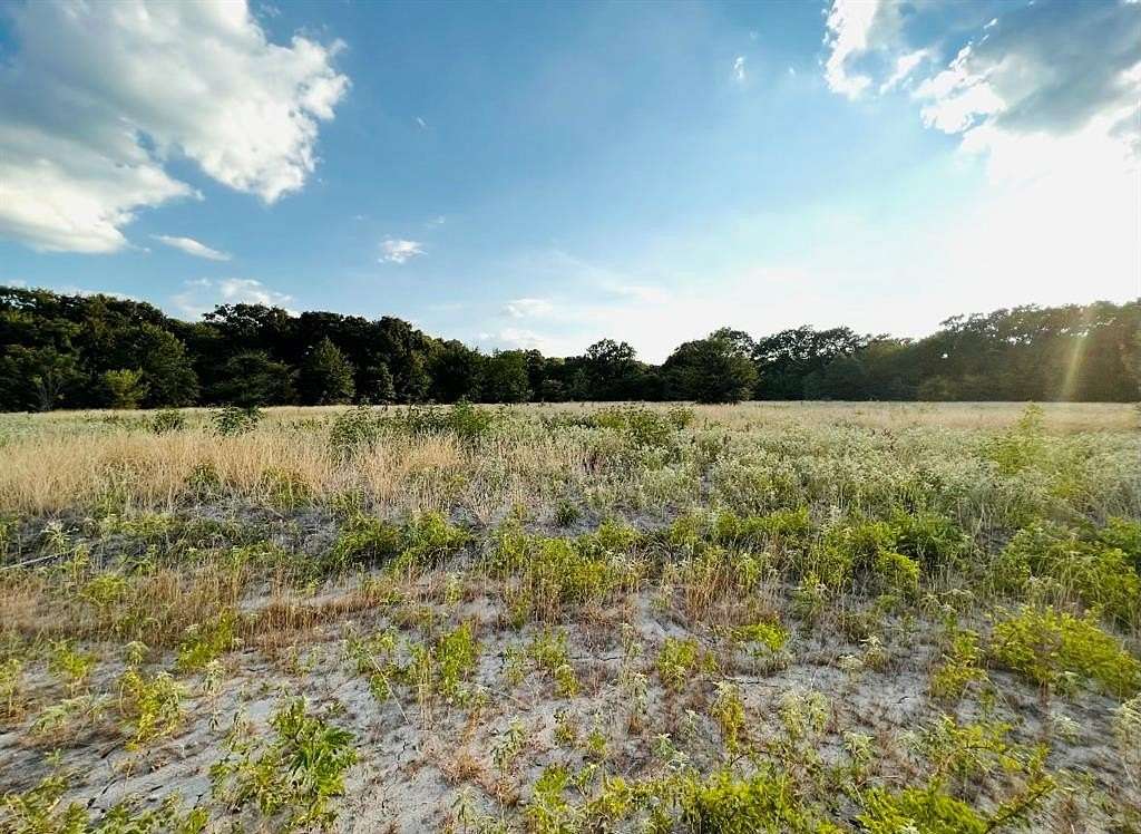 1.55 Acres of Residential Land for Sale in Lone Oak, Texas