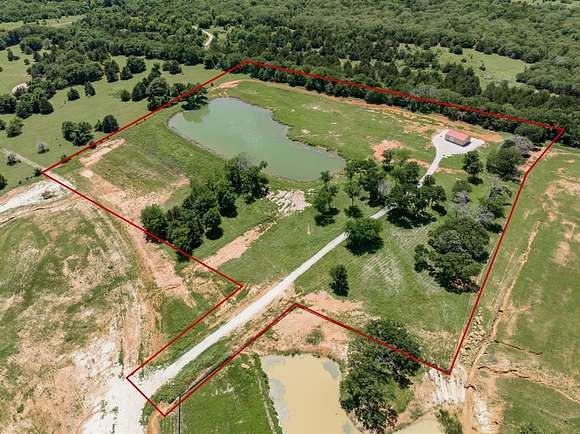 12.206 Acres of Land for Sale in Whitesboro, Texas